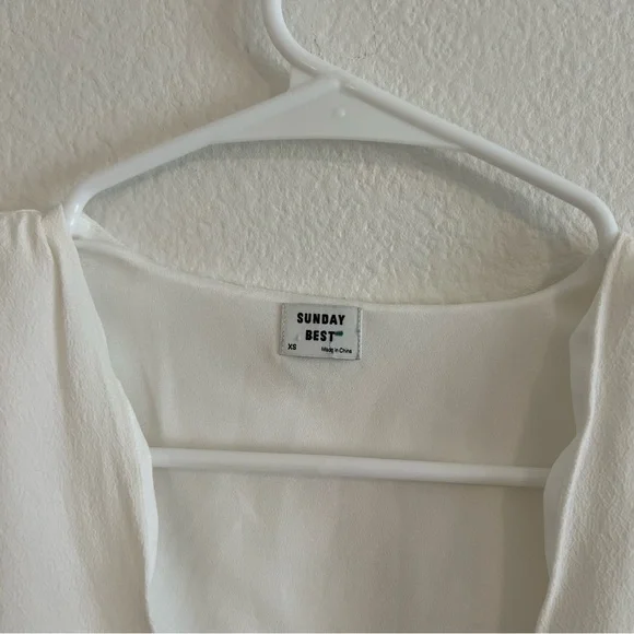 Aritzia Sunday Best Cropped Tie-Front Blouse - Picture 6 of 7